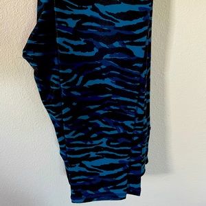 Fabletics leggings size small